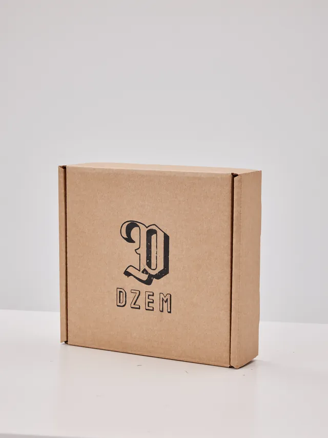 Крафтовая коробка DZEM с логотипом